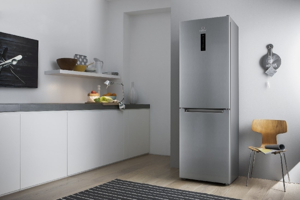  Refrigerador Indesit