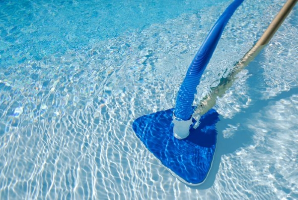  Limpieza de piscinas