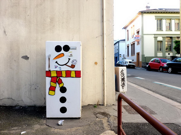  Refrigerador en la calle.