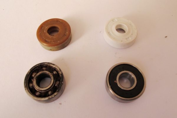  Nuevos rodamientos de bolas y juntas.