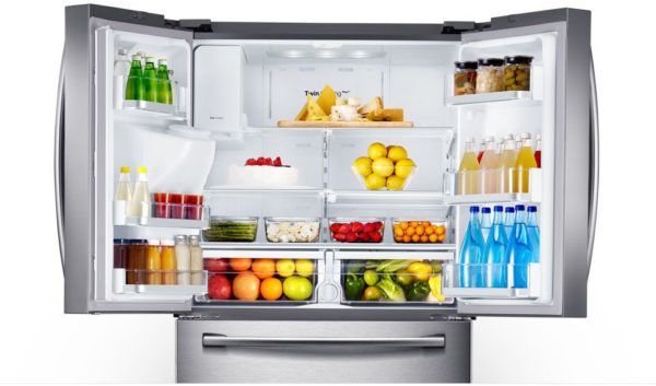  Samsung RF24FSEDBSR / WT de lado a lado del refrigerador