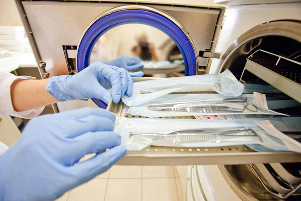  Esterilización de instrumentos médicos.