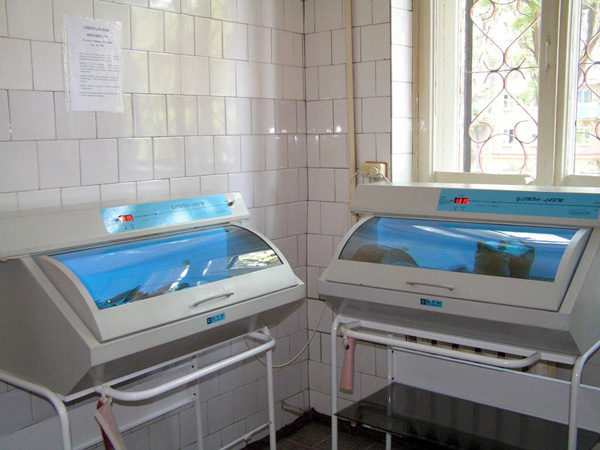  Esterilizadores ultravioleta para instrumentos médicos.