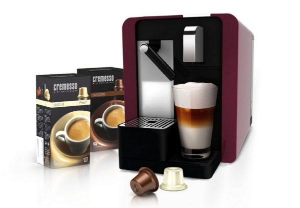 Café com leite em uma cafeteira
