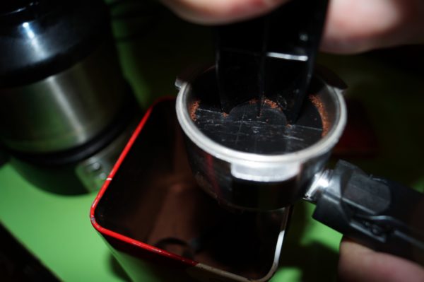  Prensado de cápsulas para máquina de café.