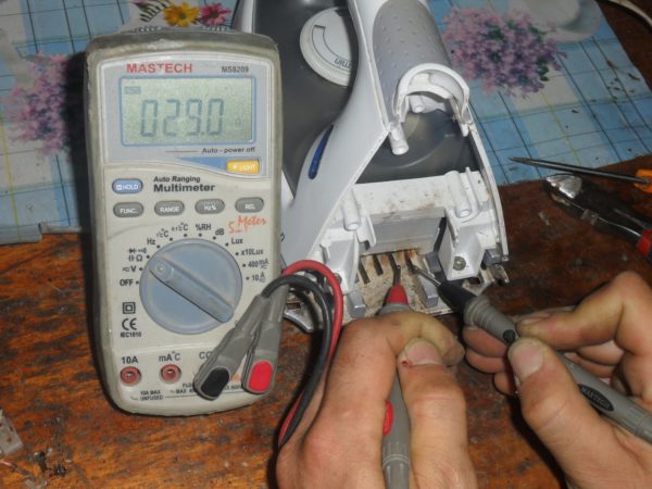  Reparación de elementos de calefacción y termostato de hierro.