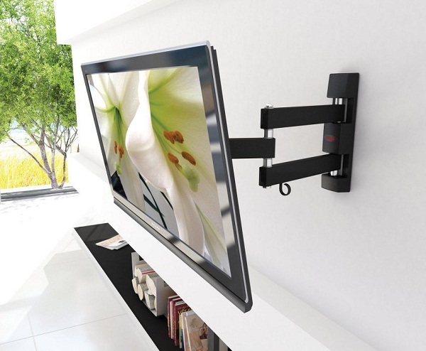  TV LCD no suporte