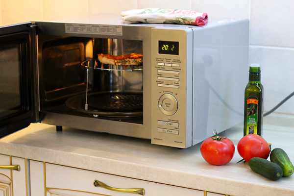 Microondas con parrilla y convección.
