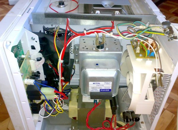  Microondas en el interior