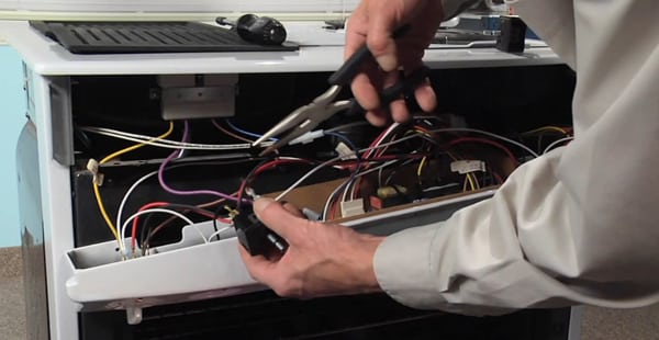  Reemplazo del interruptor en las estufas eléctricas.