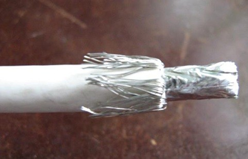 Cable delgado en cable