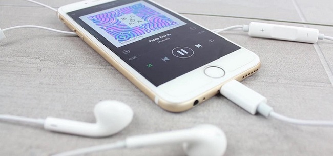  Iphone con auriculares