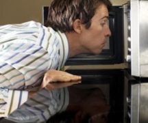  Cómo eliminar los olores del microondas.