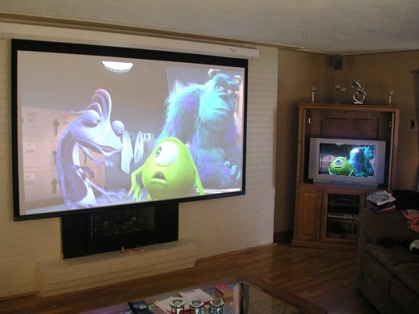 Imagen en el proyector y TV.