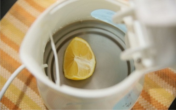  Limon en una tetera