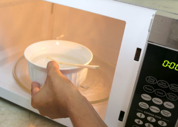  Plato de agua de microondas