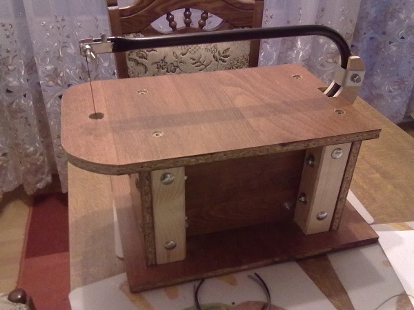  Mesa con pinza