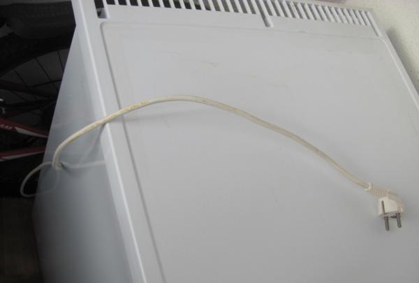  Cable y enchufe congelador