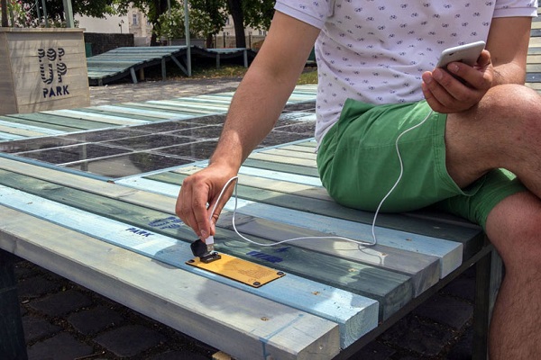  Cargando el teléfono platio