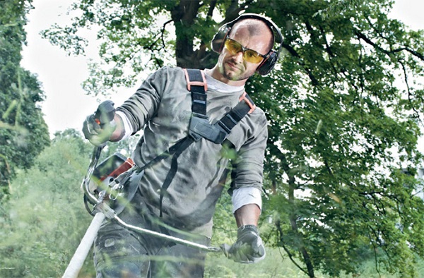 Gafas de seguridad y auriculares
