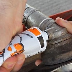  Reparación y lubricación de la podadora.