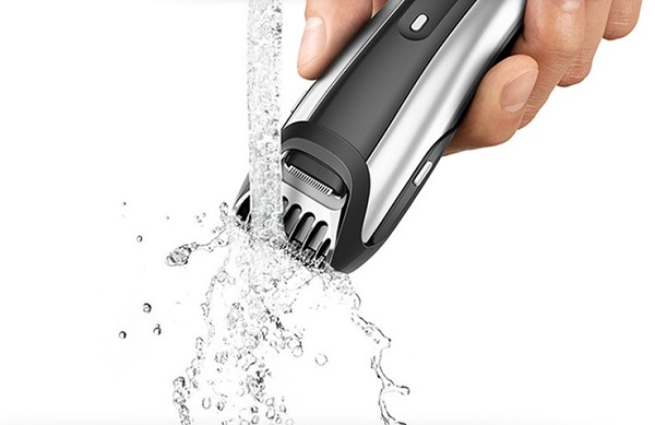 Trimmer bajo el grifo