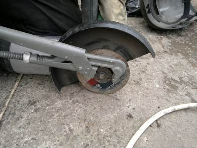  Desenrosque la llave del gas