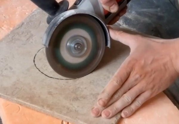  Agujero de la amoladora