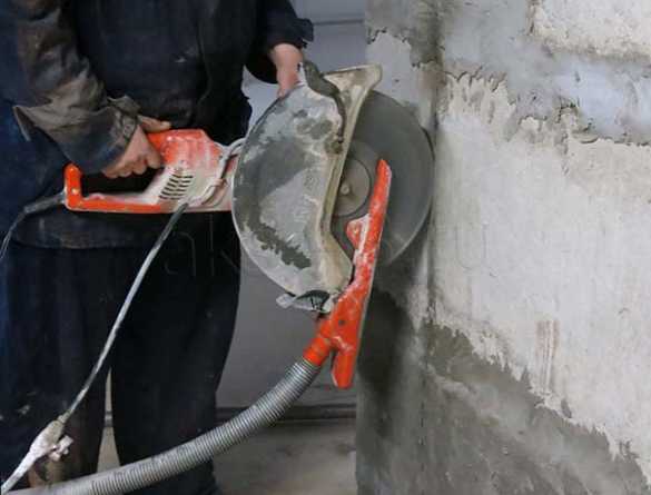  Carcasa para corte de hormigón.