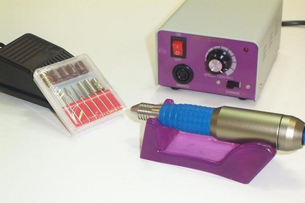  Fresa para manicura.
