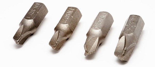  Brocas de tres cuchillas