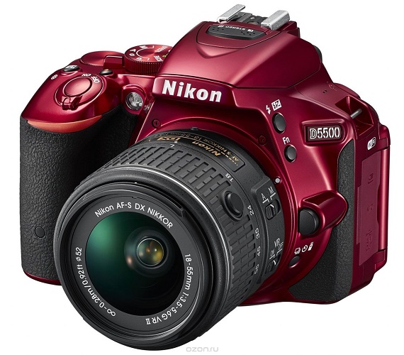 Nikon D5500 Kit 18-55 VR II, Rojo