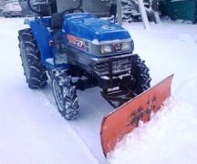  Volcar en un mini tractor con sus propias manos.
