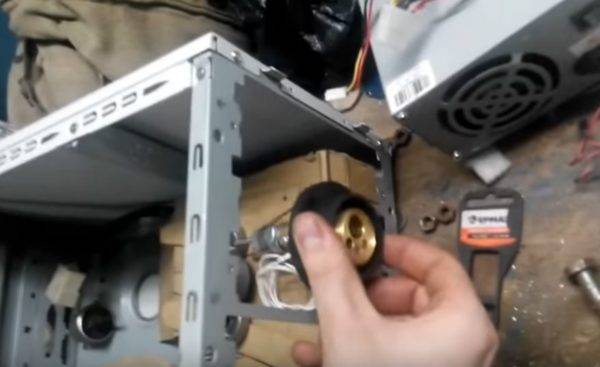  Conector