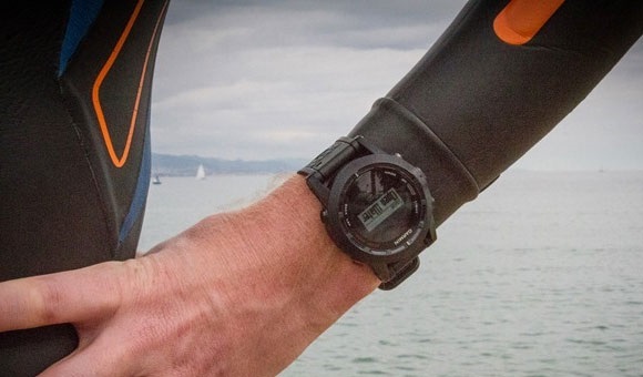  Reloj ciclista a mano.