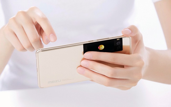  Telefono in mano