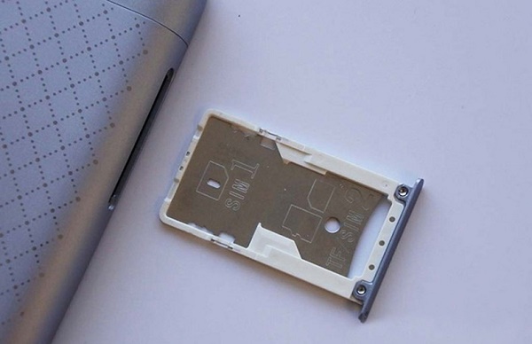  Ranura para dos tarjetas