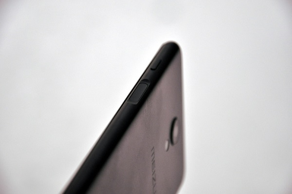  Meizu m6 s'nin sol tarafındaki düğmeler