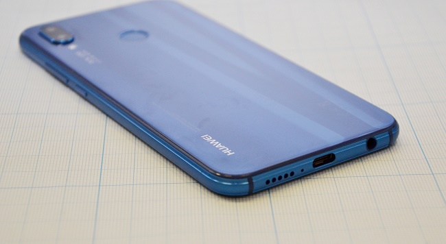 Extremo inferior de Huawei P20 Lite