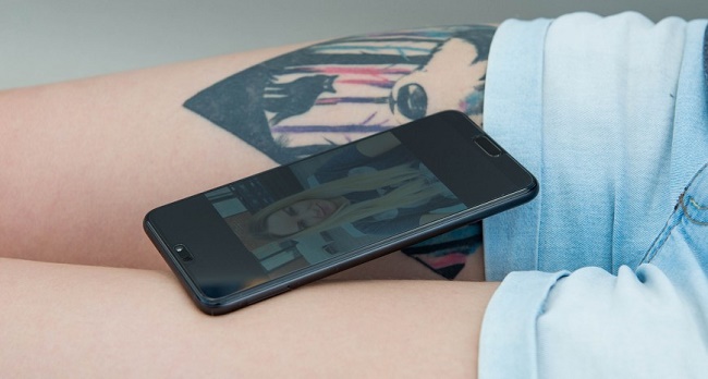  Smartphone al sol