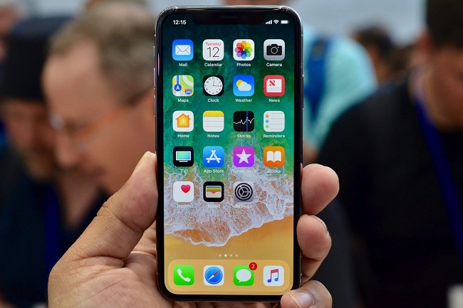  iPhone X en un lugar ruidoso