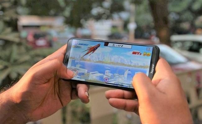  Jugando en el smartphone