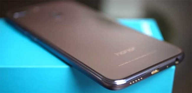  La parte posteriore dello smartphone