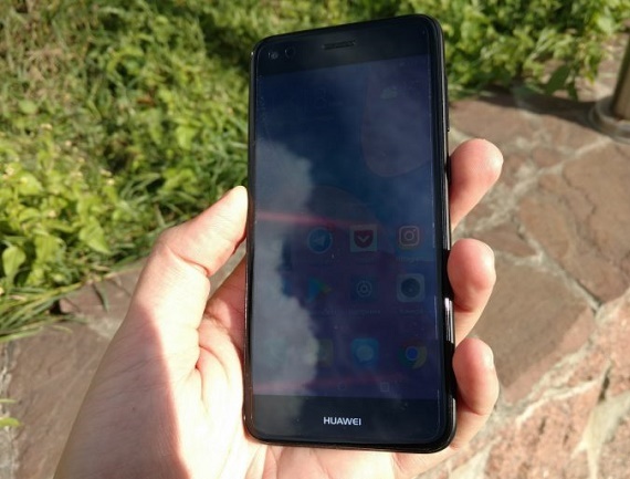  Smartphone al sol